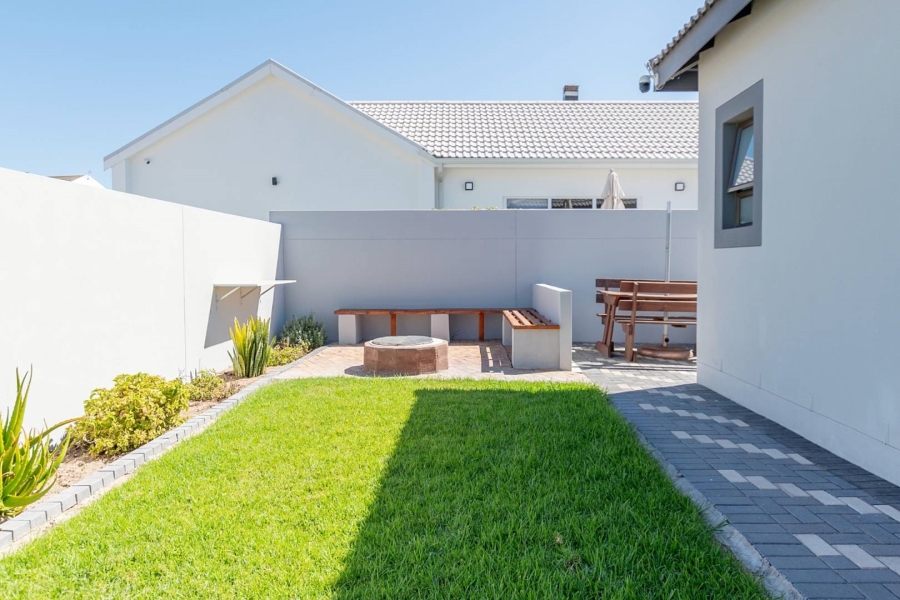 4 Bedroom Property for Sale in Country Club Western Cape